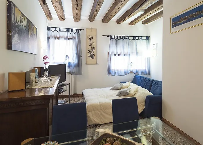 Romantic Lagoon - Canal View Apartman *