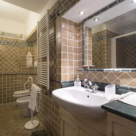 Romantic Lagoon - Canal View