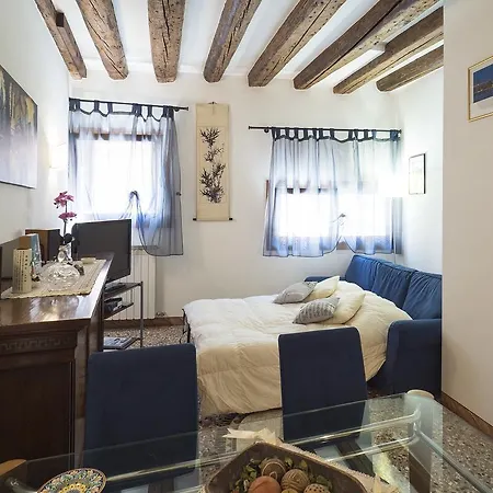 Romantic Lagoon - Canal View شقة *